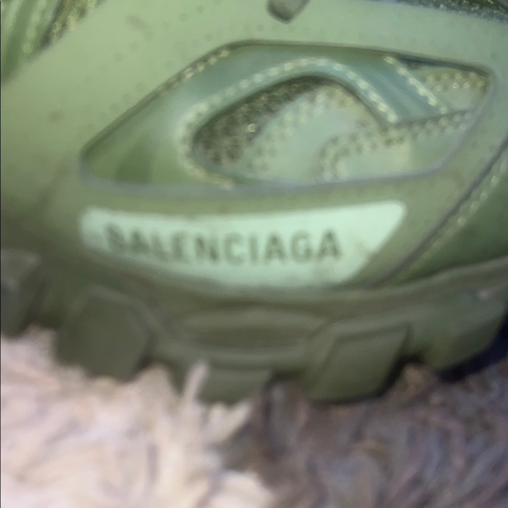 Balenciaga Green Sneakers - Picture 2 of 16